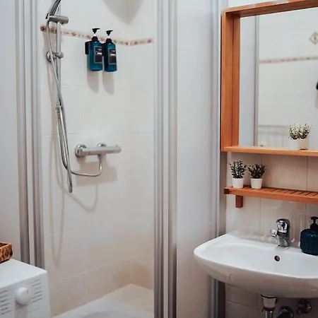 Appartement Fewostaeps- Moderne Unterkunft, Zentrumsnah