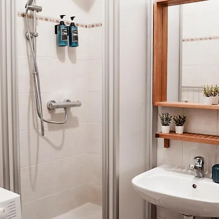 Fewostaeps- Moderne Unterkunft, Zentrumsnah Appartement *